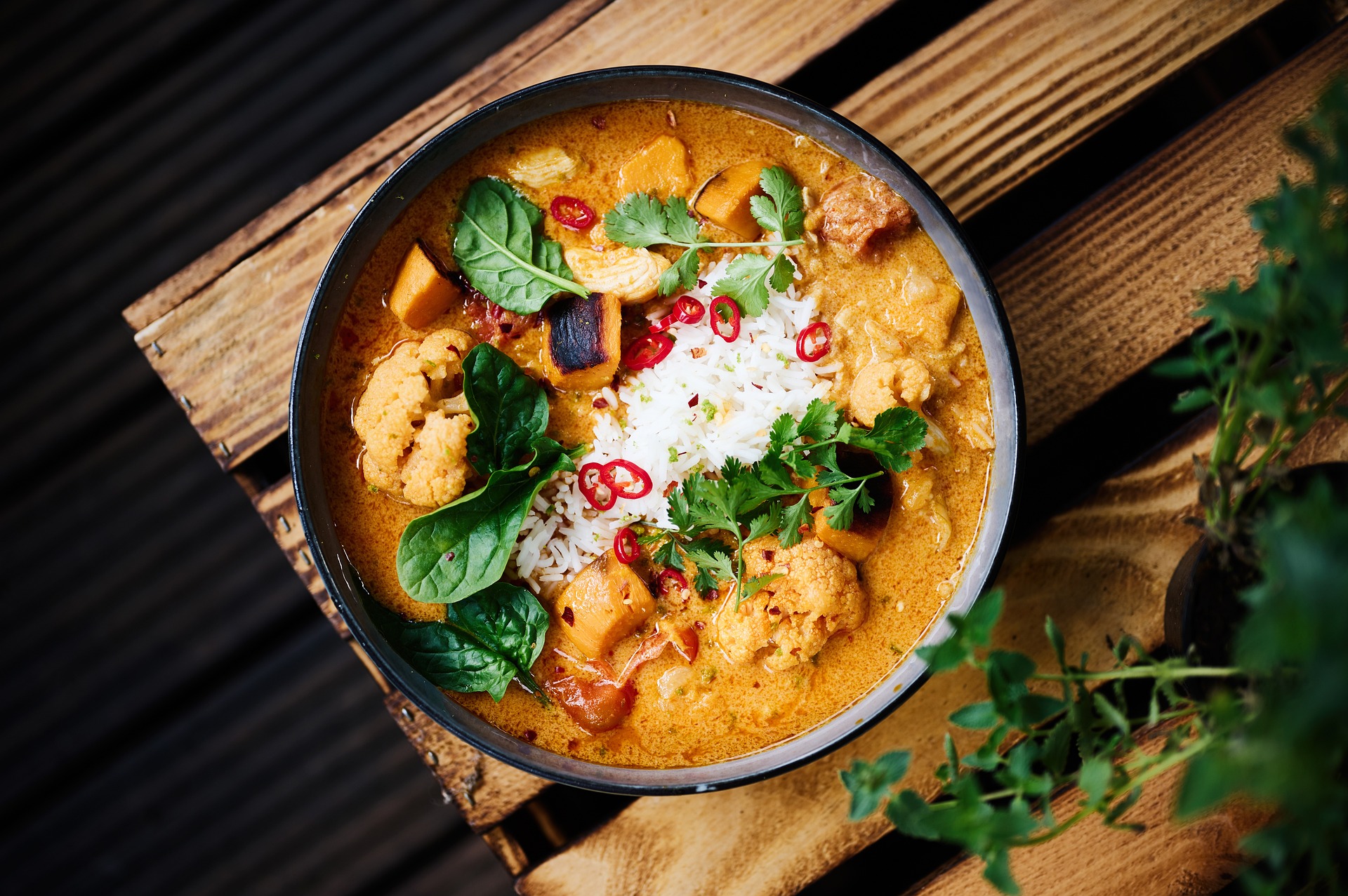 curry-7249247_1920 curry in a bowl